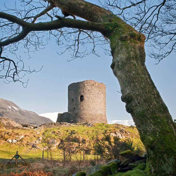 Welsh language Dolbadarn and Dolwyddelan Pamphlet Guide