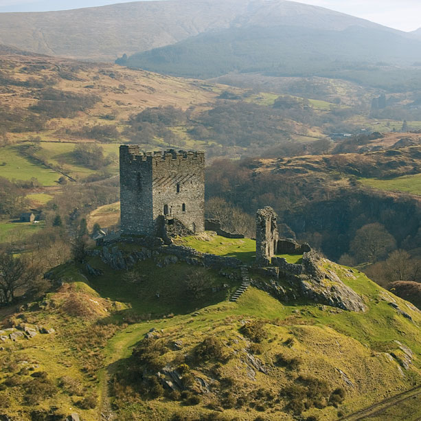 Welsh language Dolbadarn and Dolwyddelan Pamphlet Guide