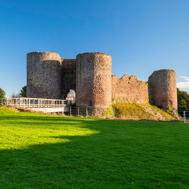 Welsh language White Castle Pamphlet Guide